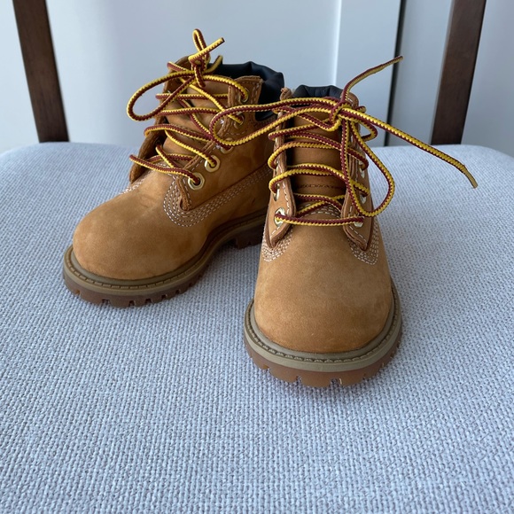 Timberland boots - baby size 4 - Picture 2 of 8